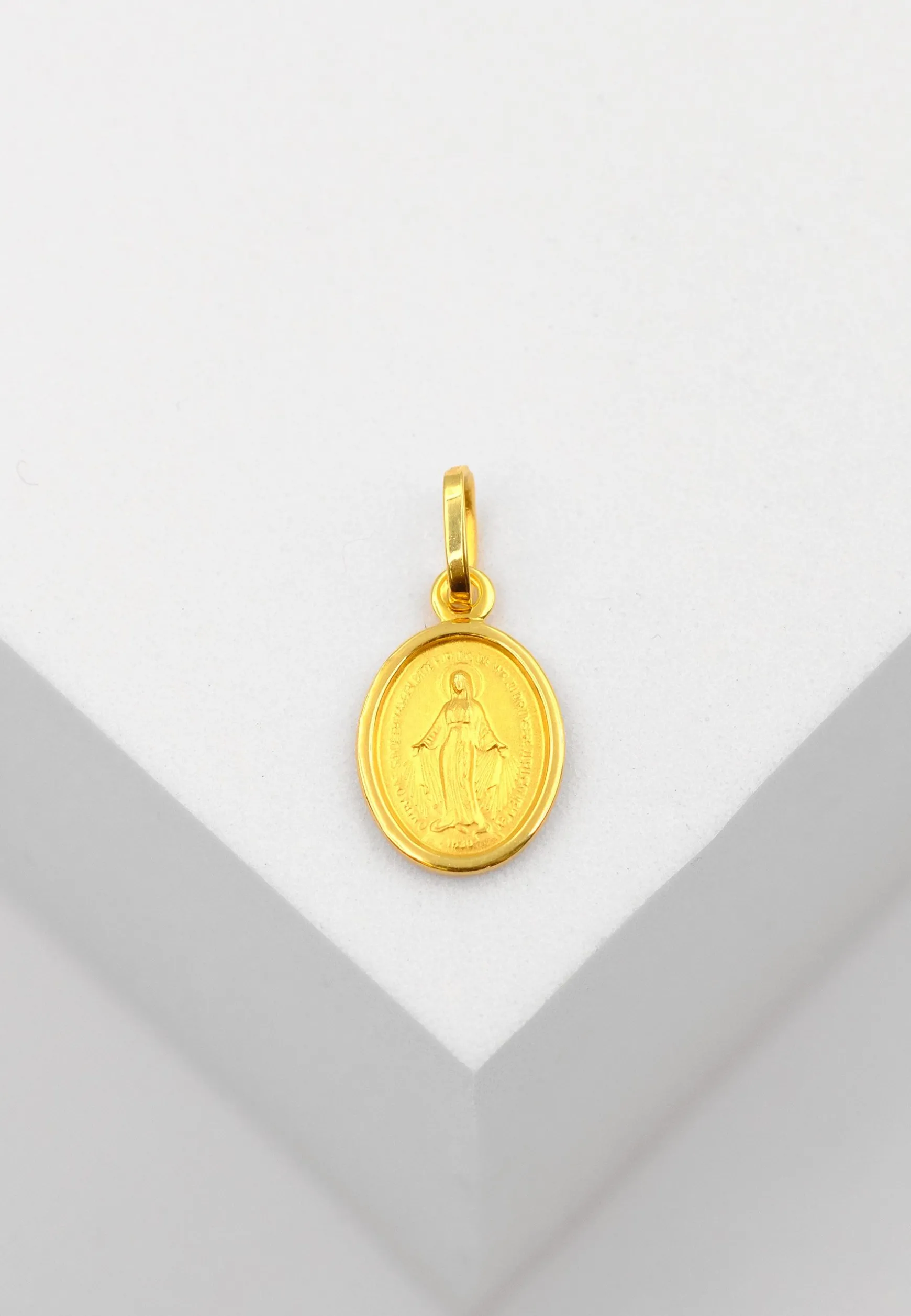 Anhänger Die Wundertätige Gelbgold 750, 17x8mm