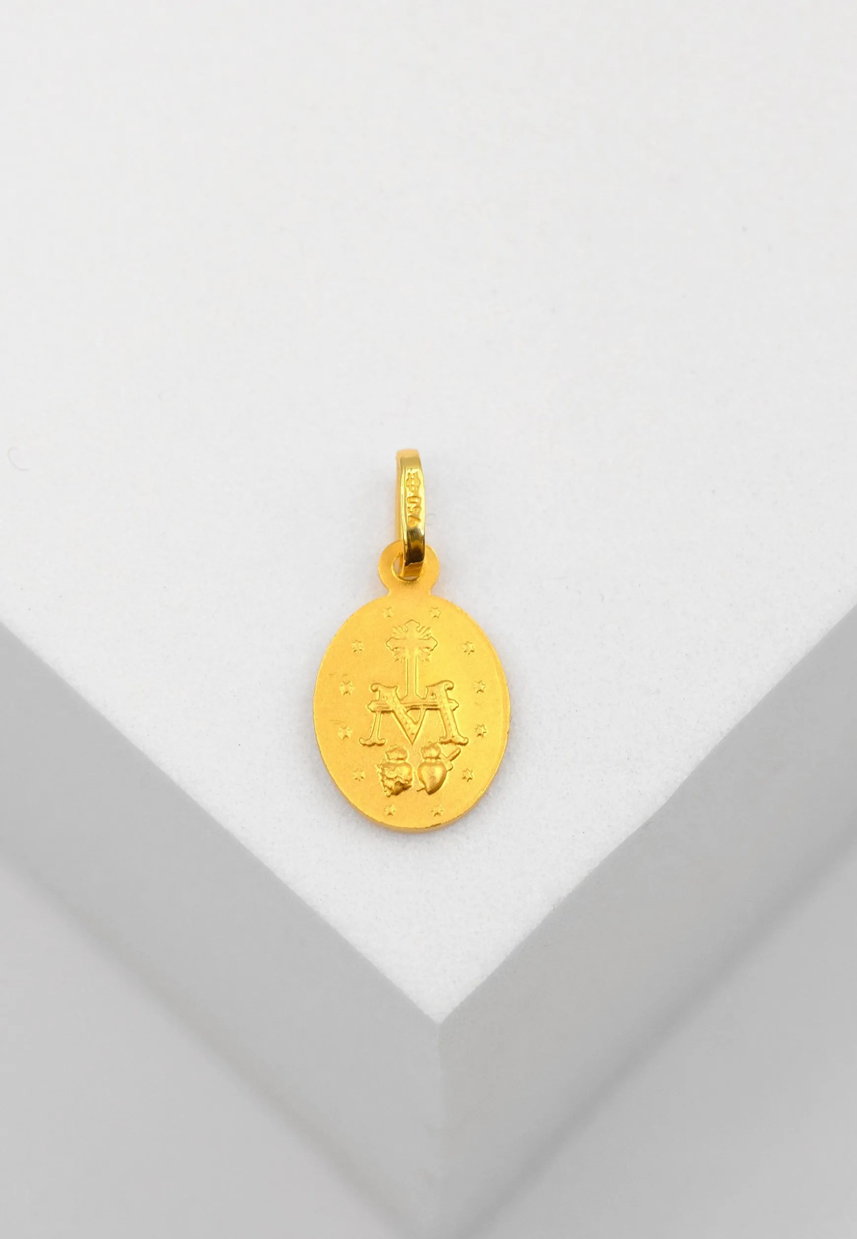 Anhänger Die Wundertätige Gelbgold 750, 17x8mm