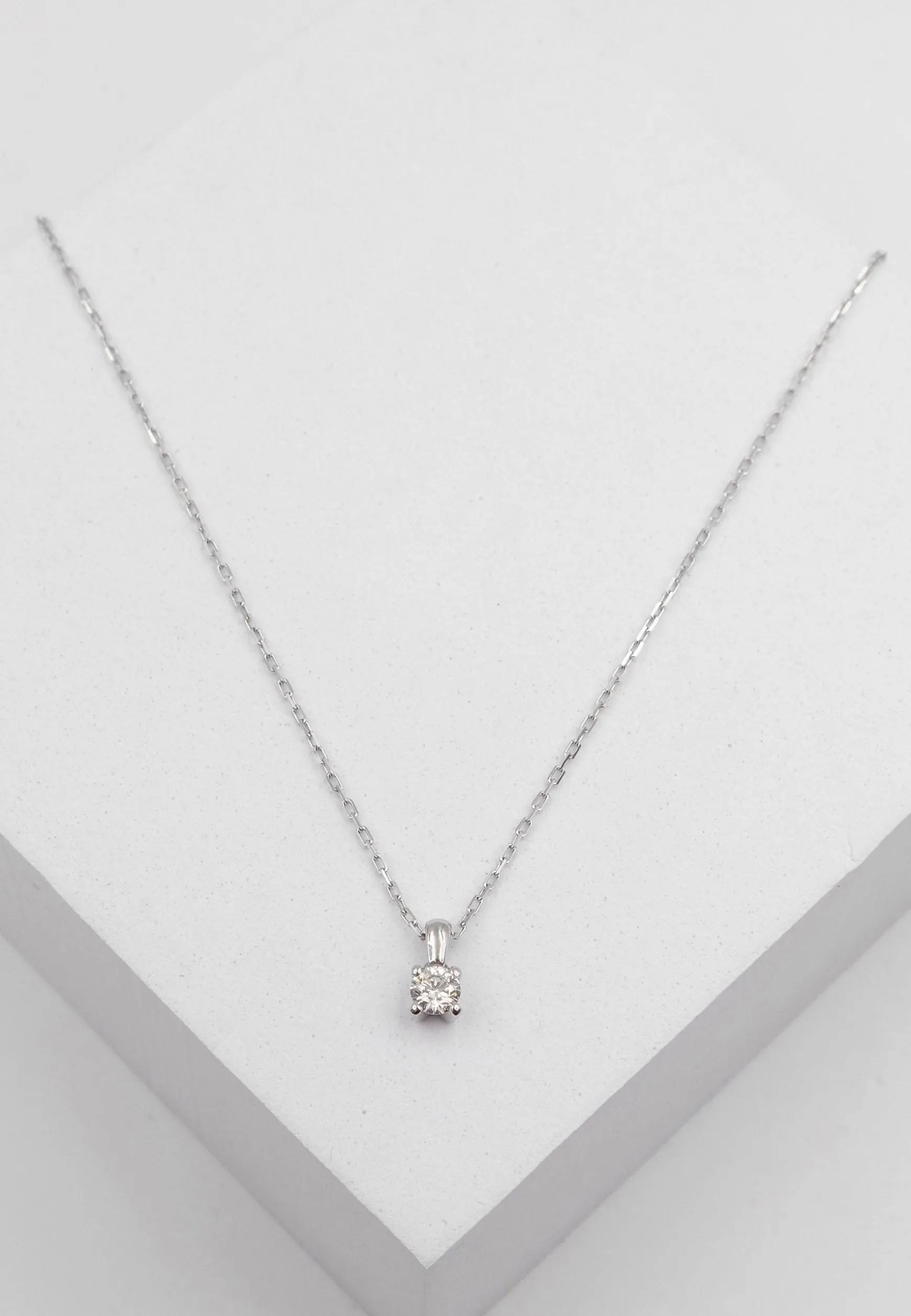 Anhänger 4-Griff-Fassung Diamant 0.30ct. Weissgold 750