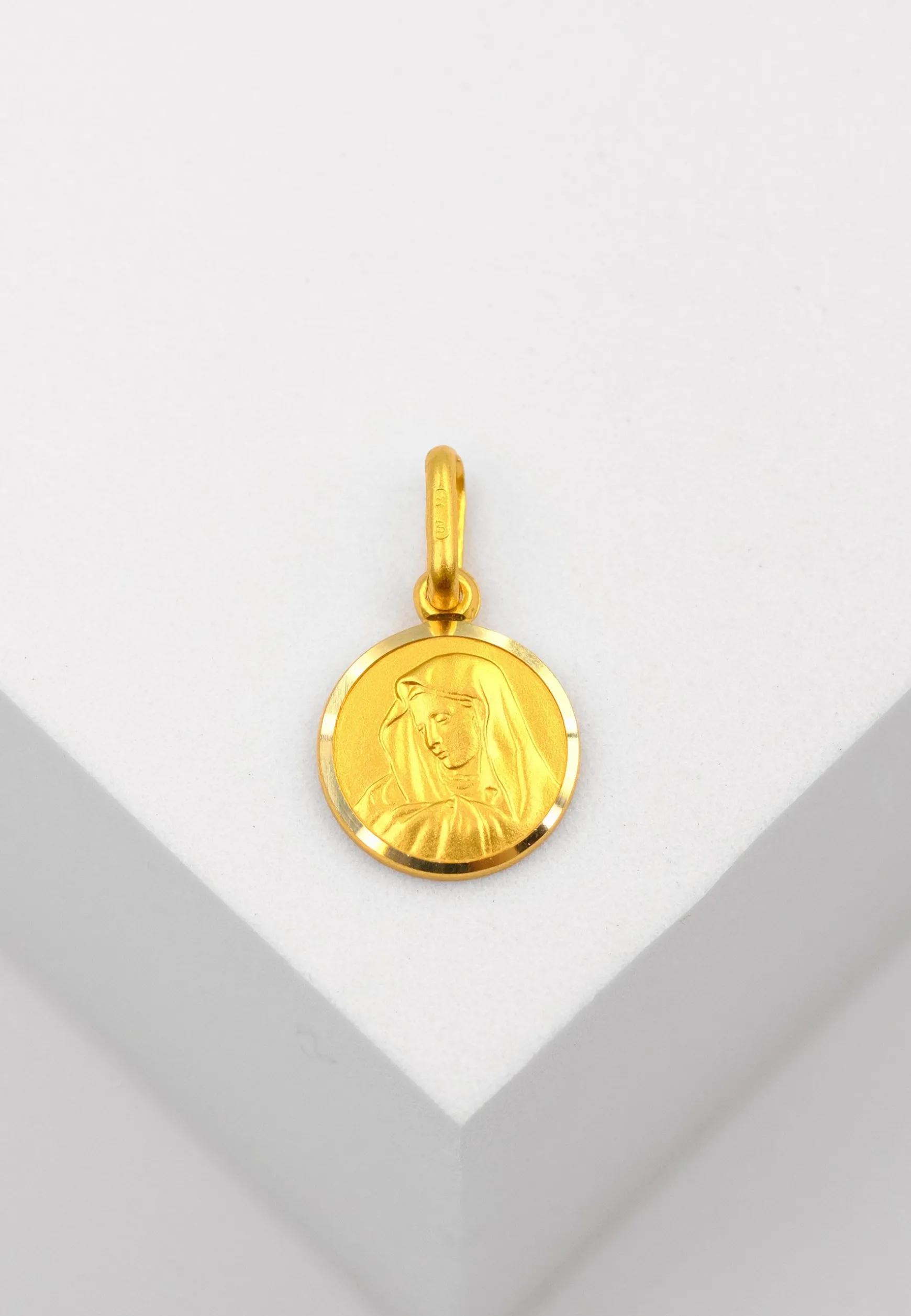 Anhänger Madonna Gelbgold 750, 18x10mm