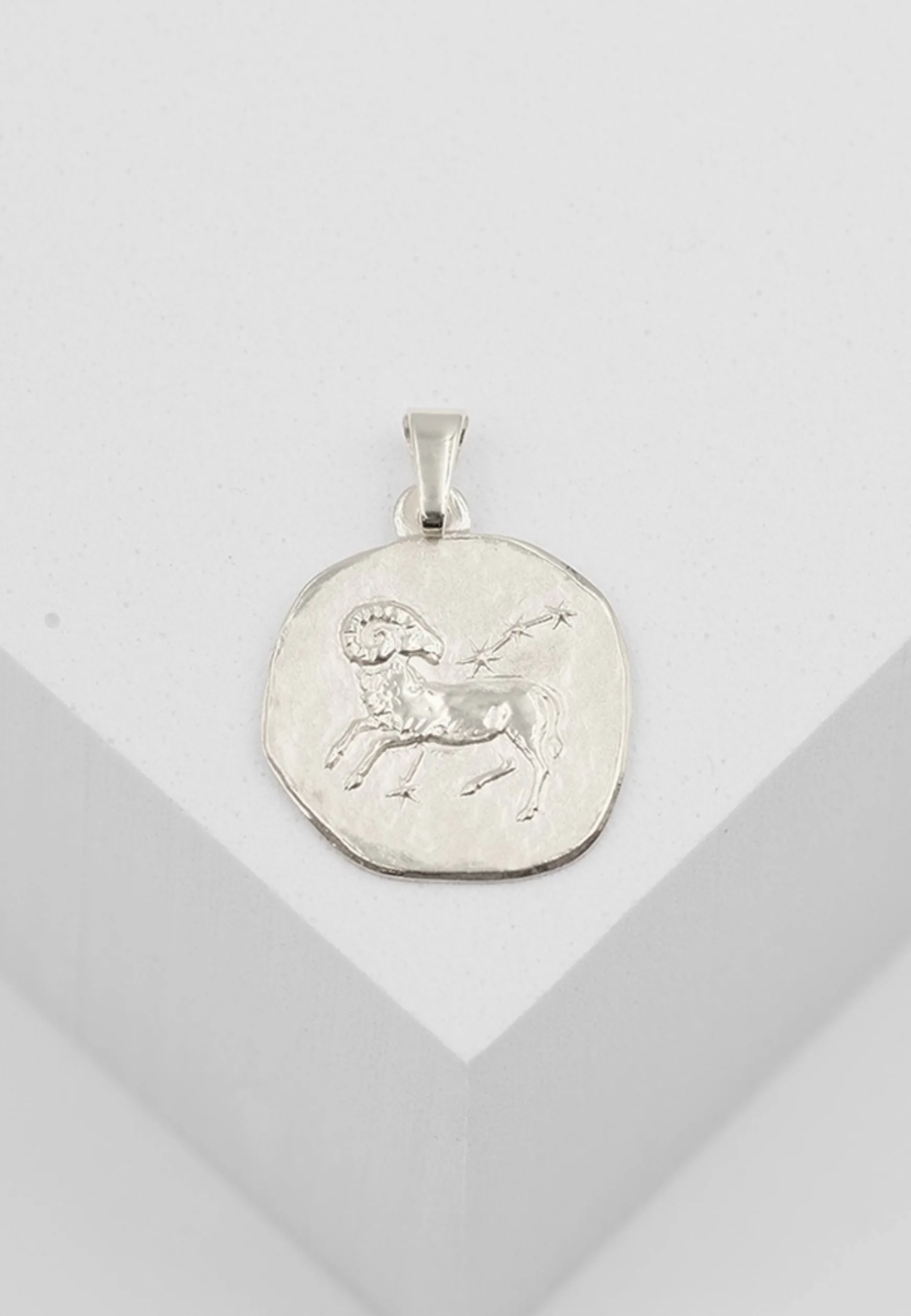 Anhänger Sternzeichen Widder Weissgold 750, 16x22mm