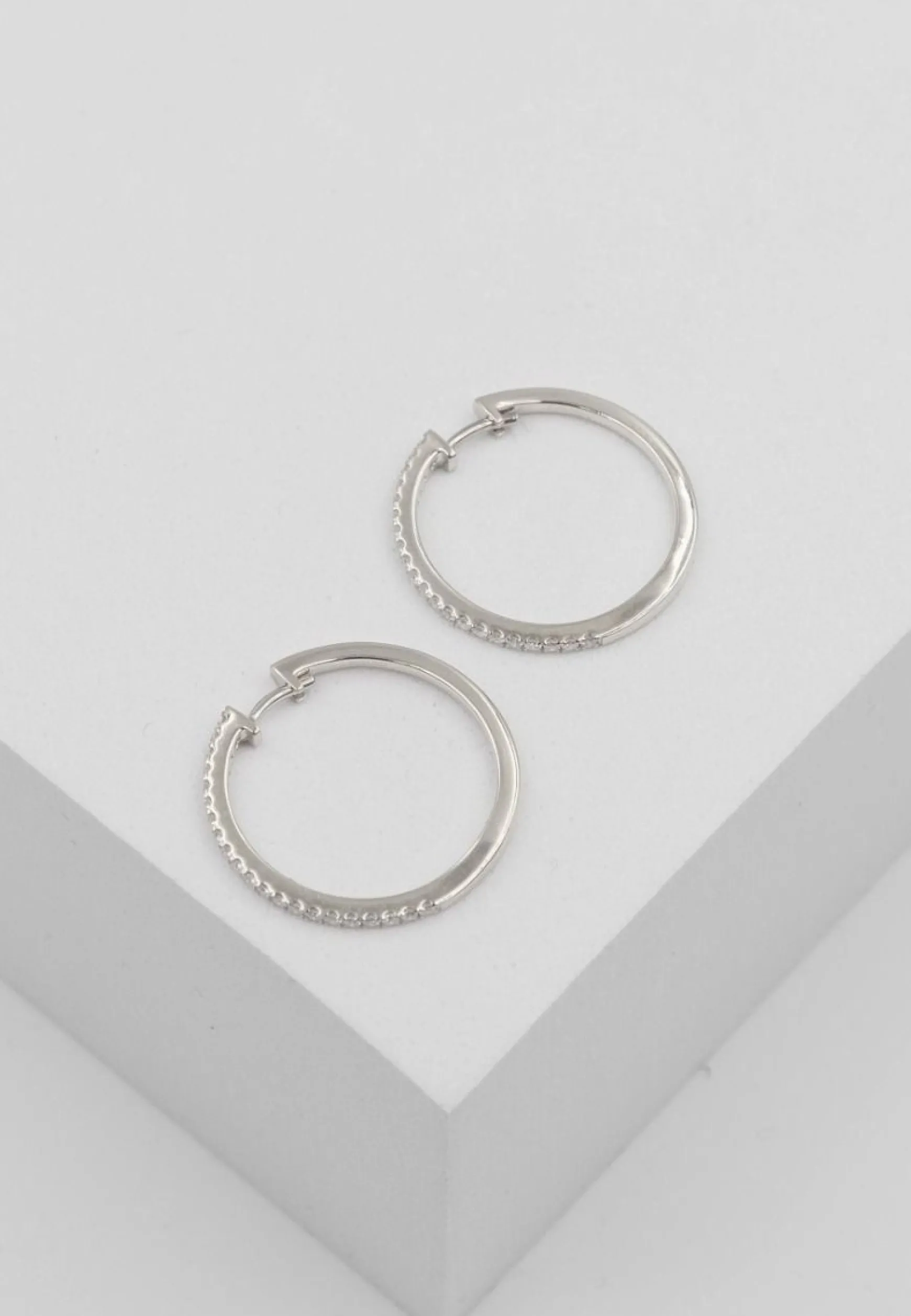 Creolen Weissgold 750 Brillanten 0.26ct. 21mm