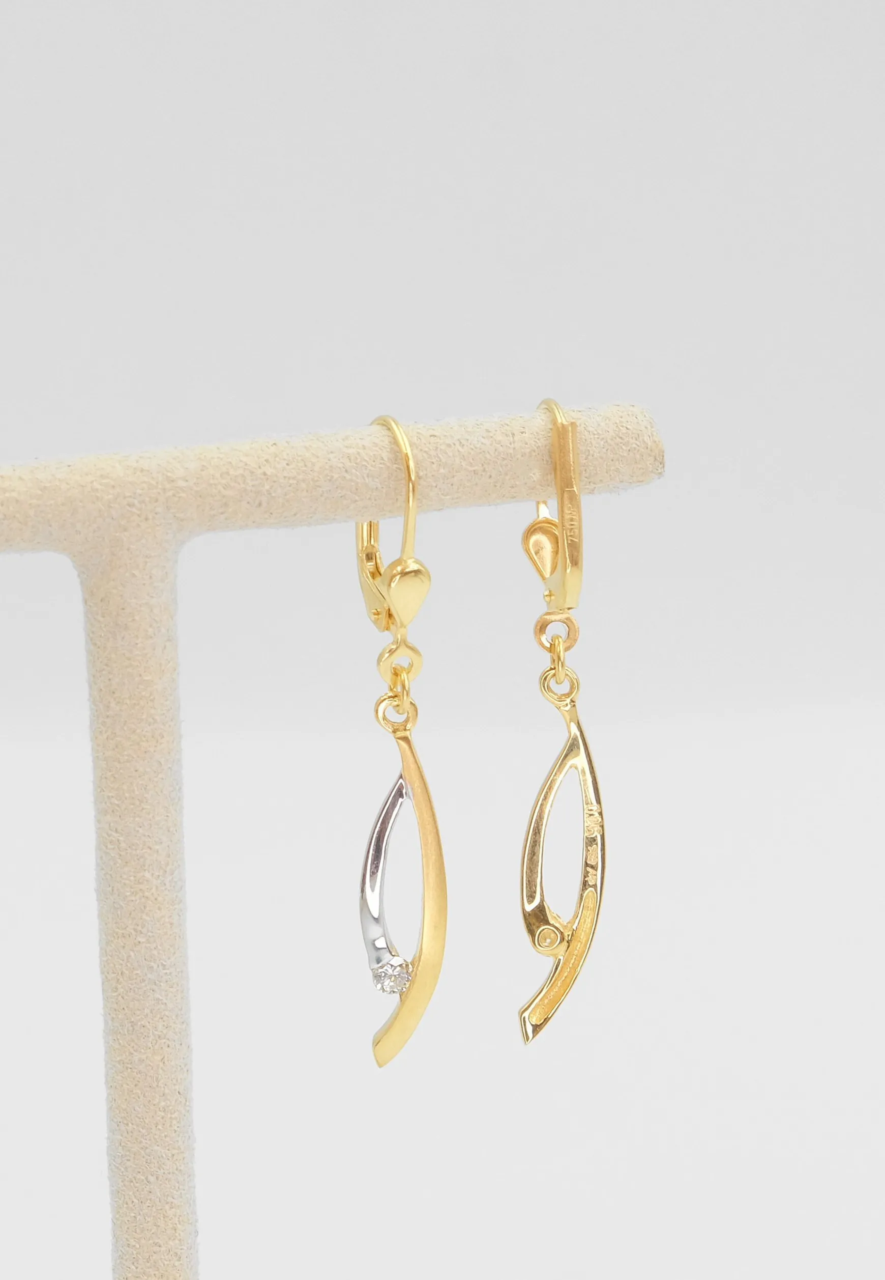 Ohrhänger Bicolor Gelb-/Weissgold 750 Diamant 0.12ct. 36x6mm