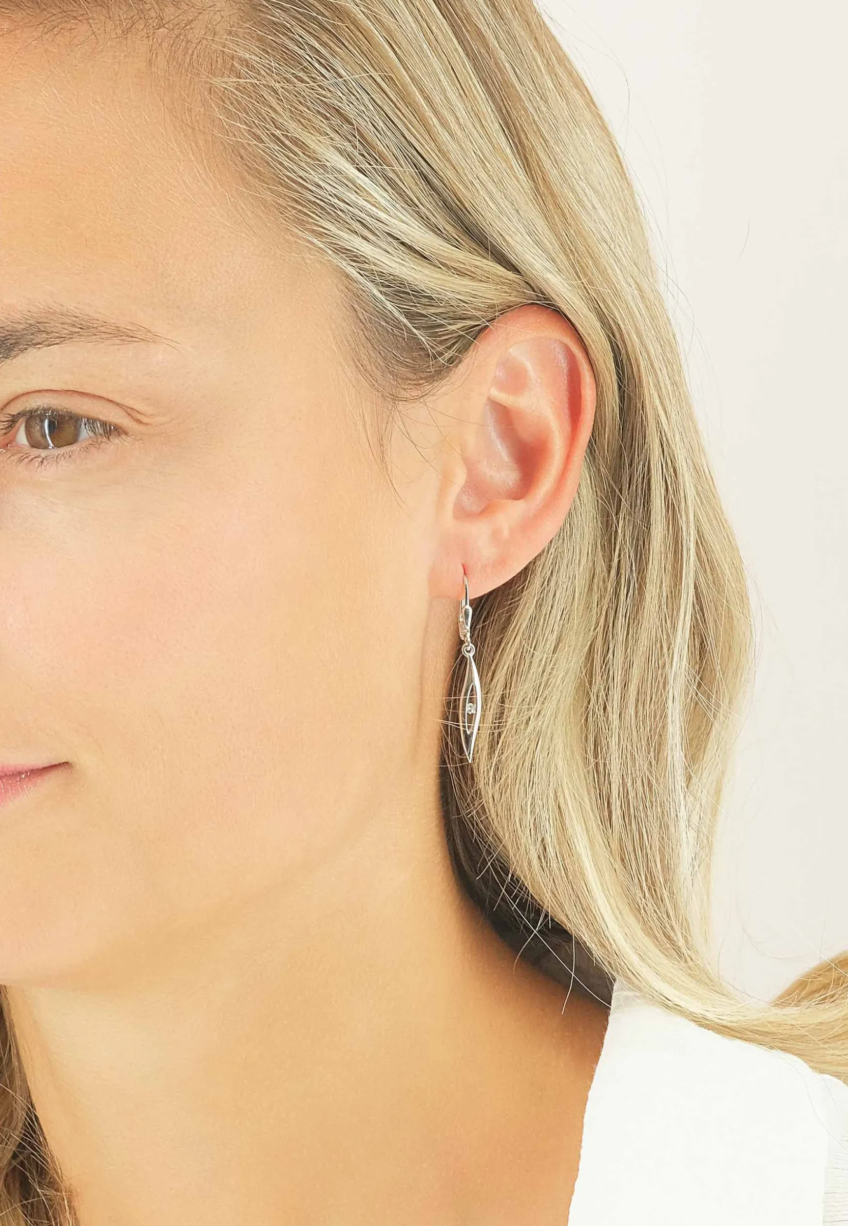 Ohrhänger Weissgold 750 Diamant 0.06ct. 32x4mm