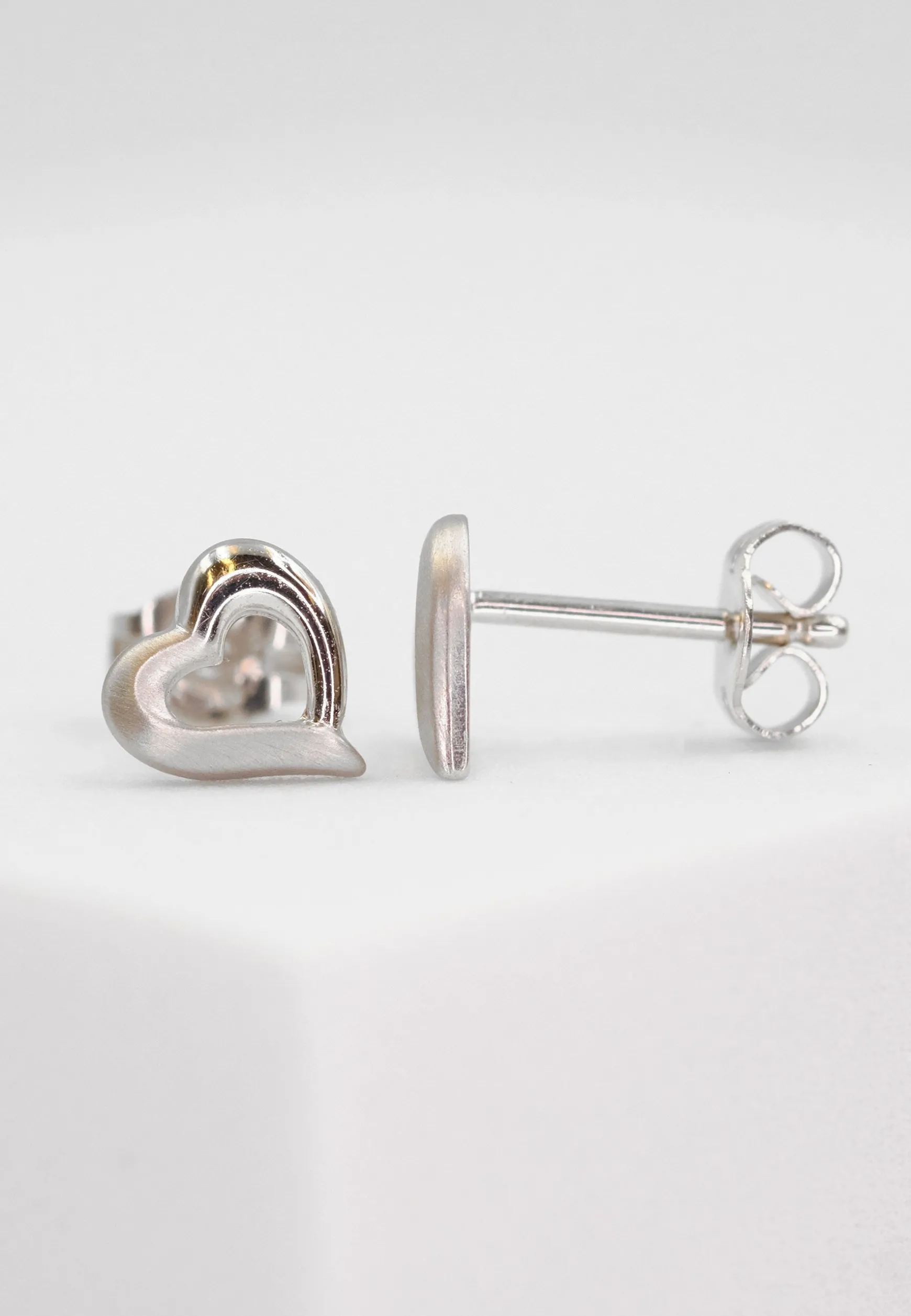 Ohrstecker Herz Weissgold 750, 7mm