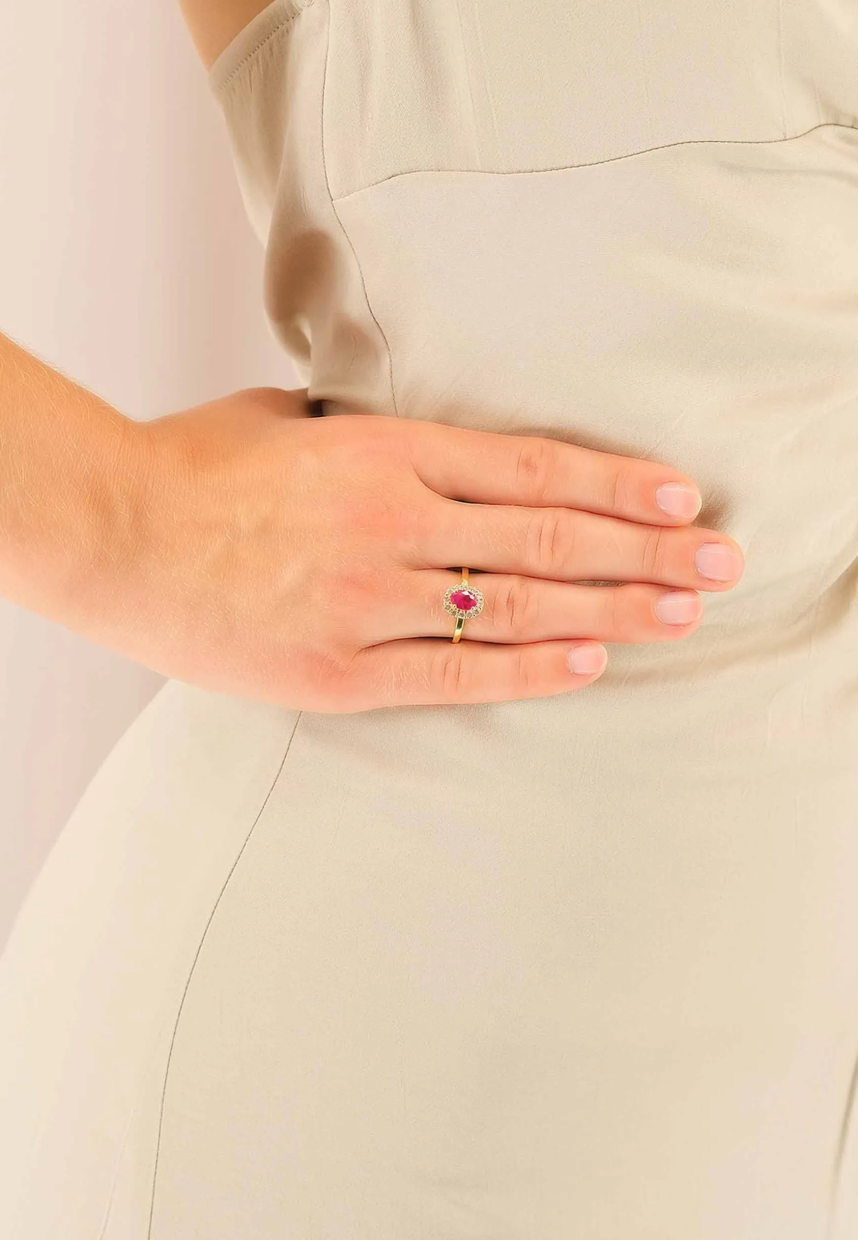 Ring Gelbgold 750 Rubin 1.10ct. Brillanten 0.40ct. (52)