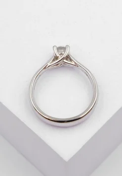 Solitaire Ring Diamant 0.50ct. Weissgold 750