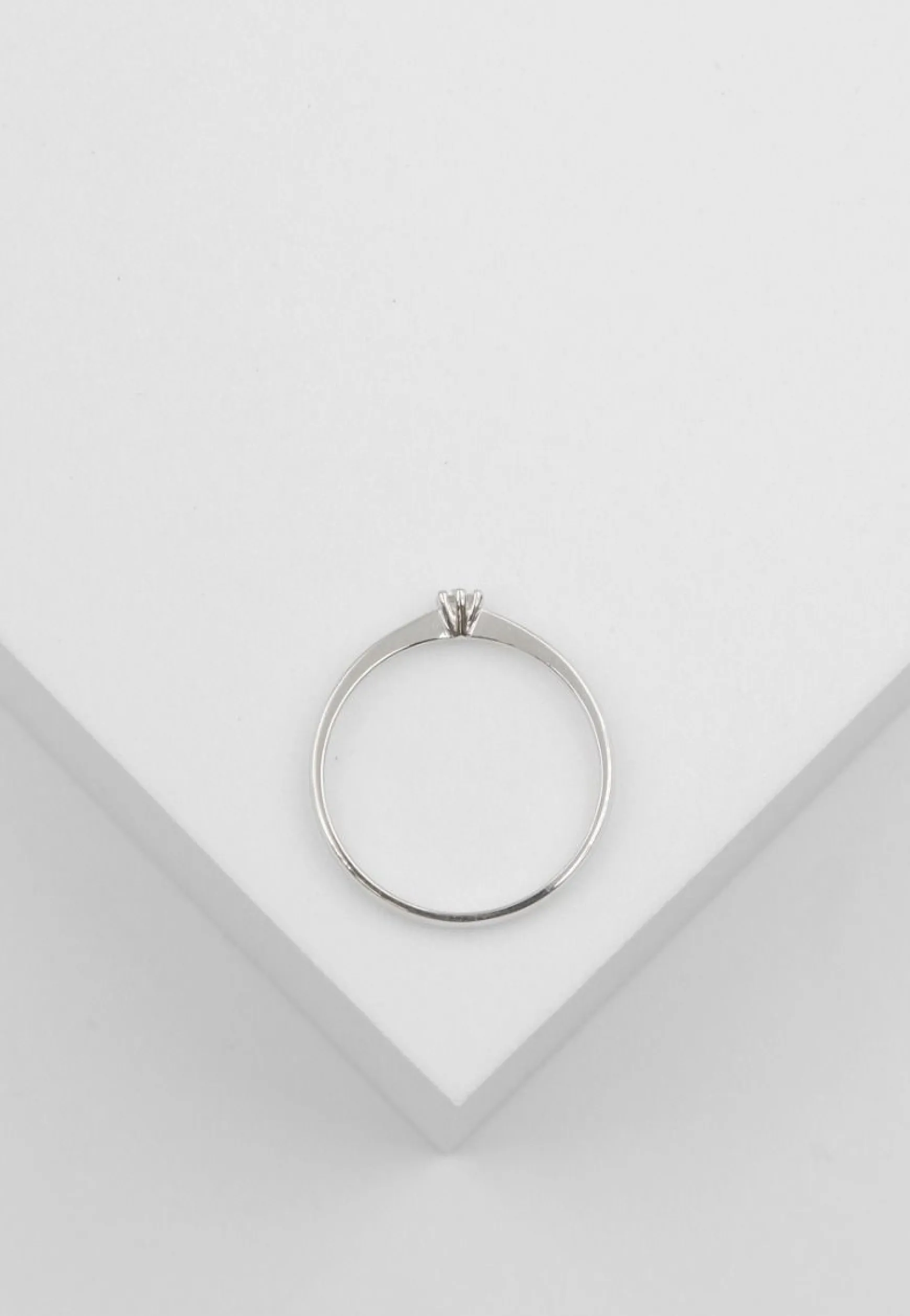 Solitär Ring 750/18K Weißgold Diamant 0,05ct.