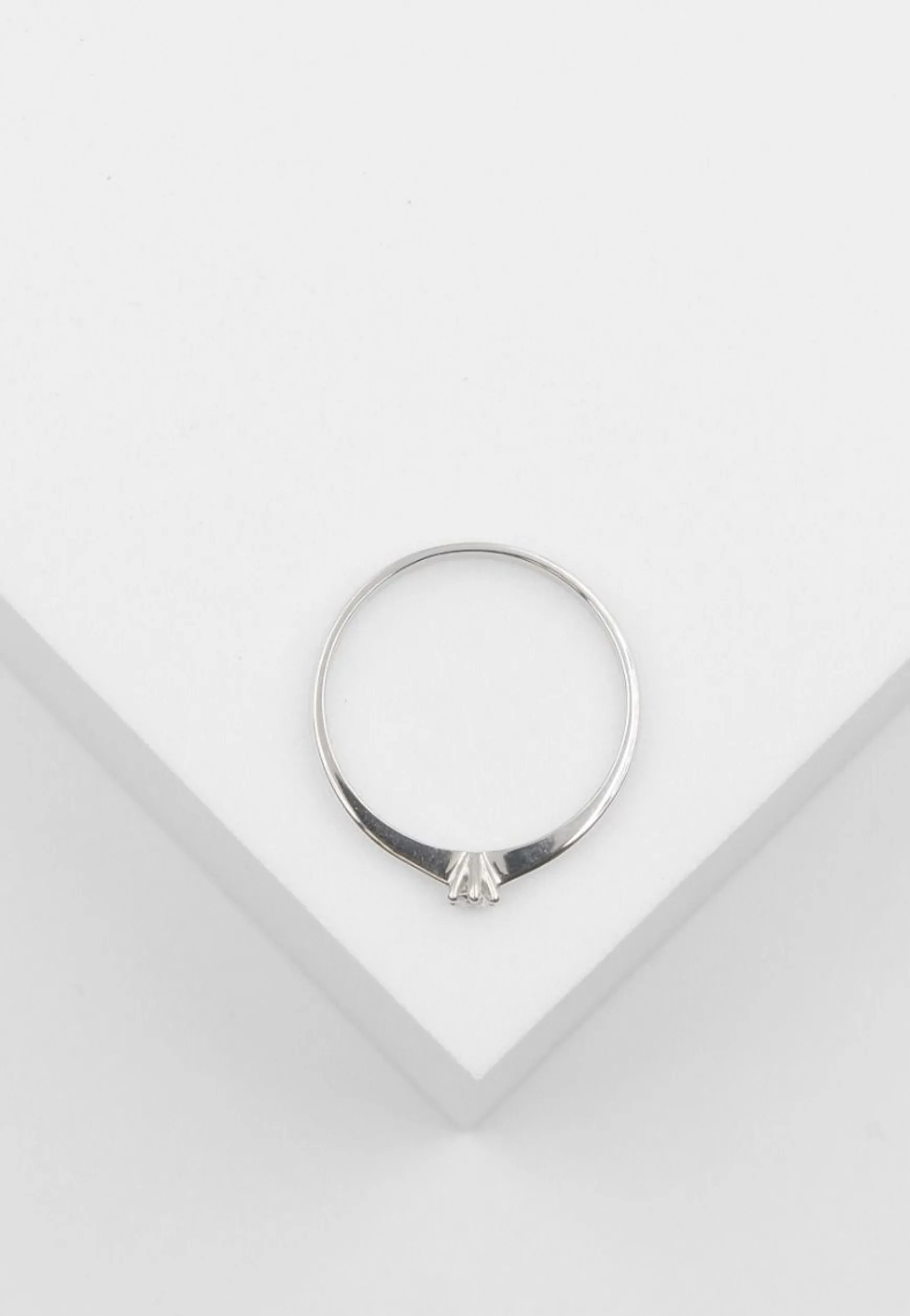 Solitär Ring 750/18K Weißgold Diamant 0,05ct.