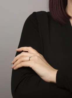 Solitär Ring 750/18K Weissgold Diamant 0.4ct.