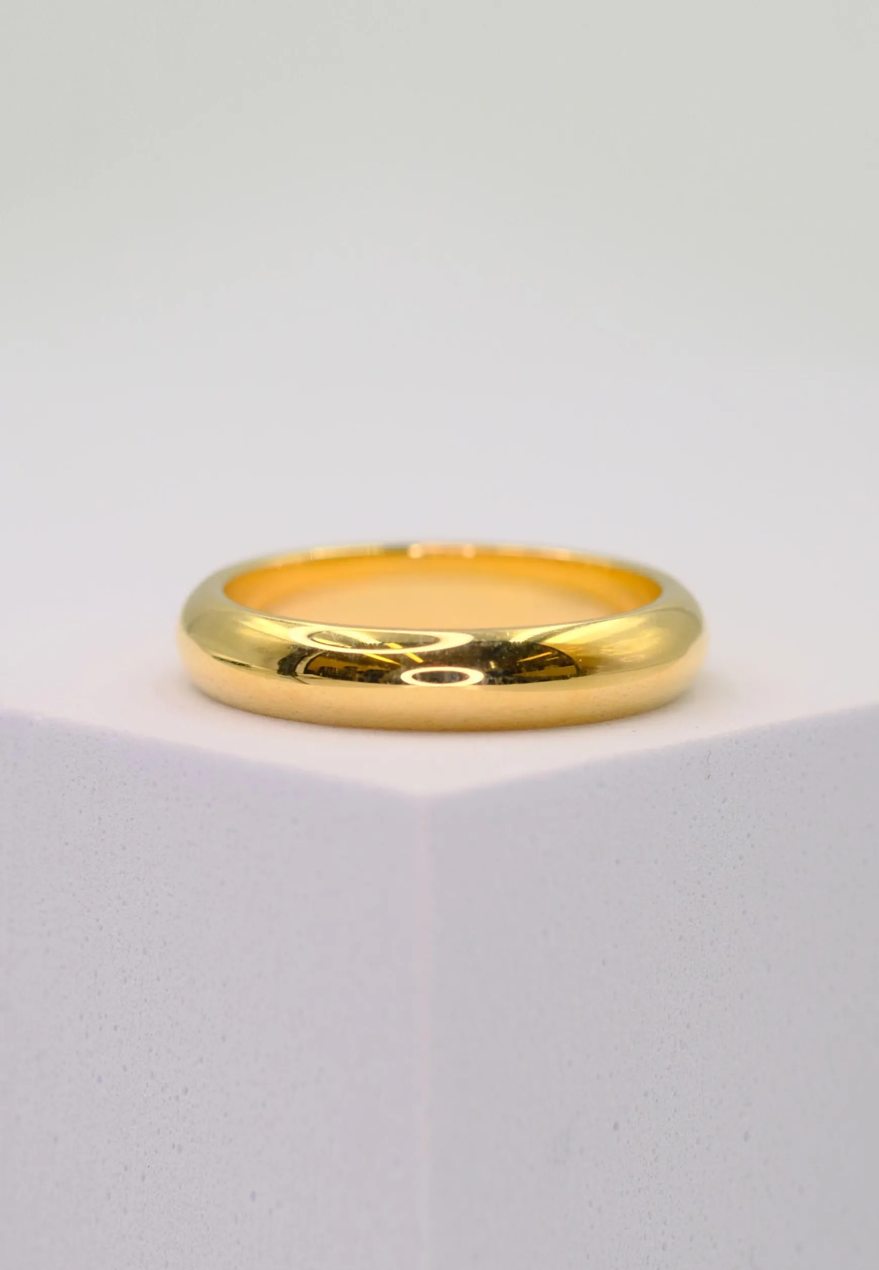 Trauring Gelbgold 750 halbrund bombiert (50)