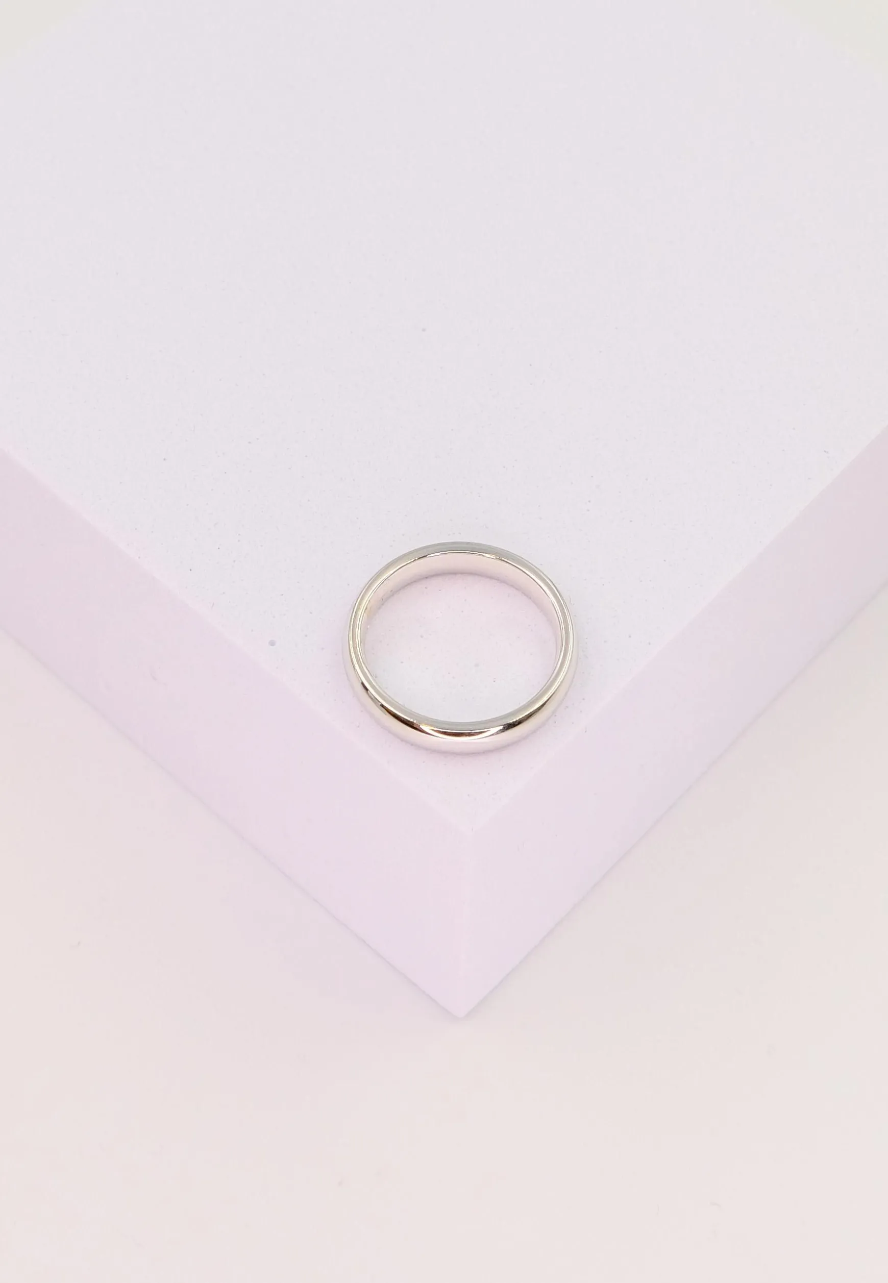 Trauring Weissgold 750 Innenschiene bombiert (64)